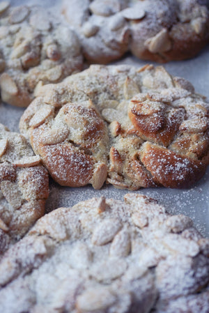 Almond Buns - pick up Europaplein